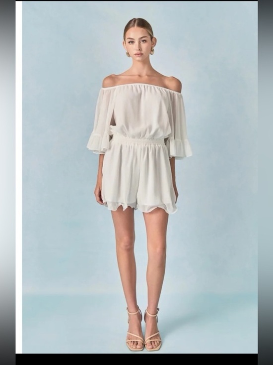 Endless Rose Pants - NWT Endless Rose RUFFLED SLEEVE ROMPER in White size Medium